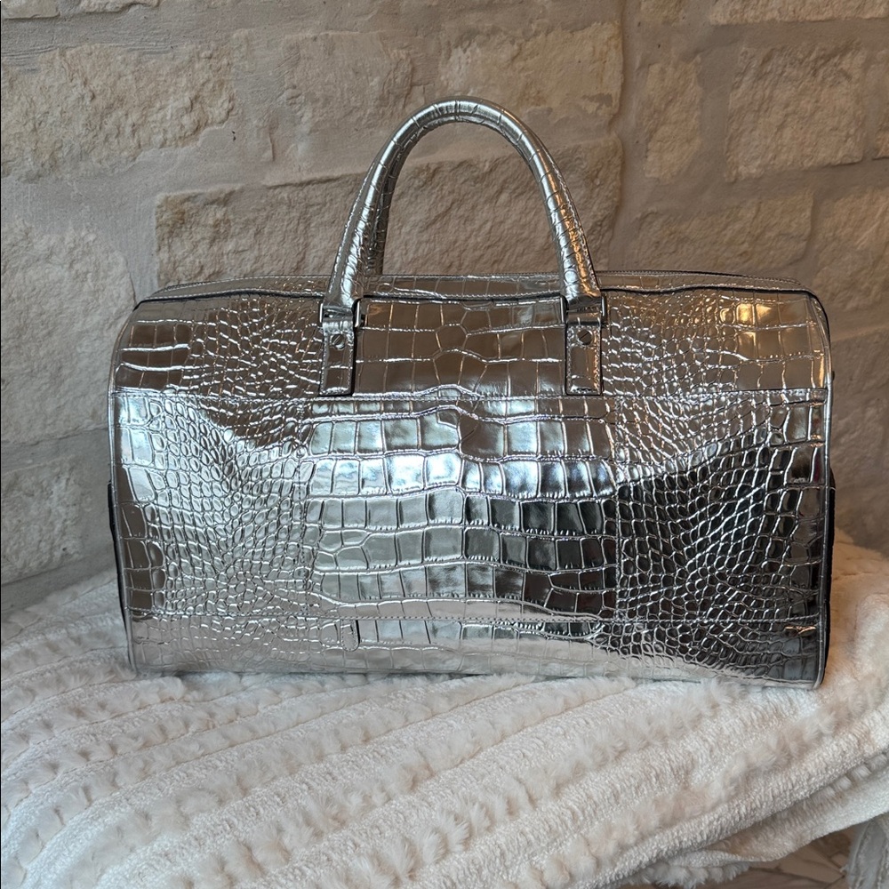 Micheal Kors- Bedford Travel Weekender Bag/ Silver Crocodile Embossed Handbag - Picture 5 of 13
